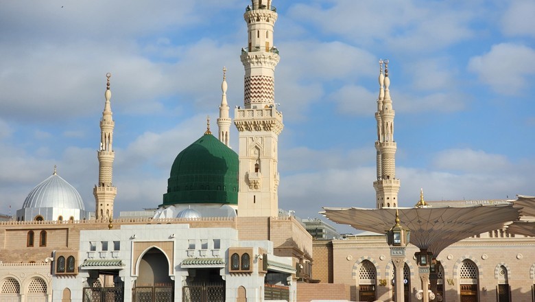 over-7-million-pilgrims-pay-respect-at-roza-e-rasool-pbuh-in-first-ashra-of-ramadan_1711363146-b